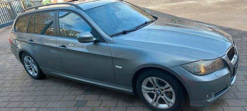 Gebraucht BMW 320 170 PS (125 kW) 2008 Grau Kombi