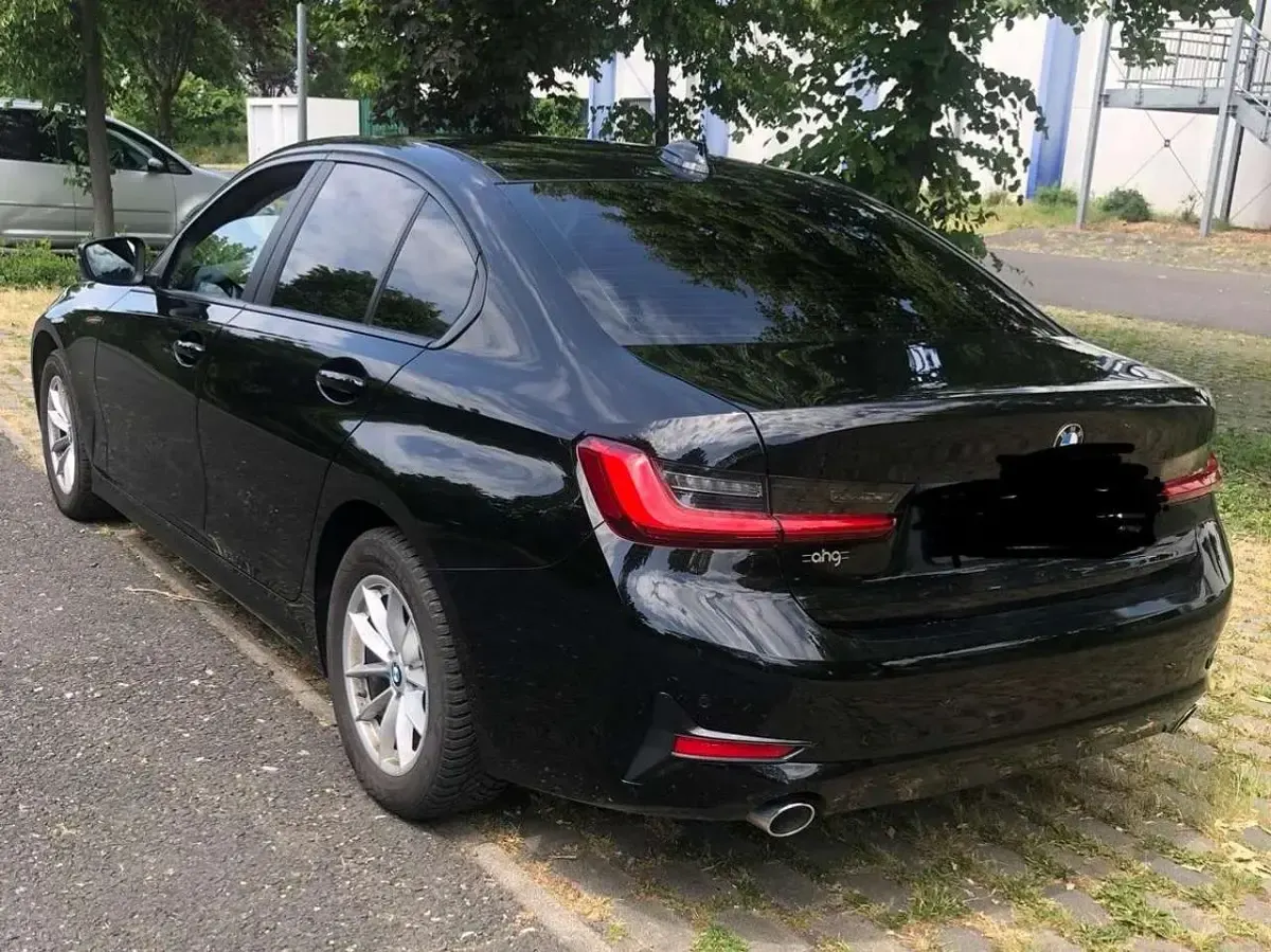 Gebraucht BMW 318 150 PS (110 kW) 2019 Schwarz Limousine