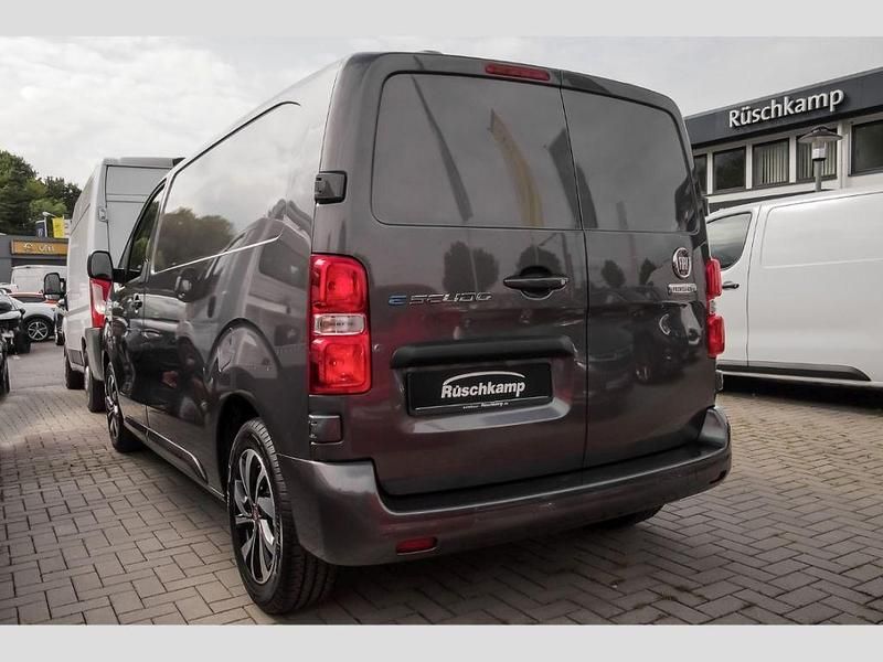 Gebraucht Fiat Scudo 100 kW (136 PS) 2023 Weiss (metallic) Van