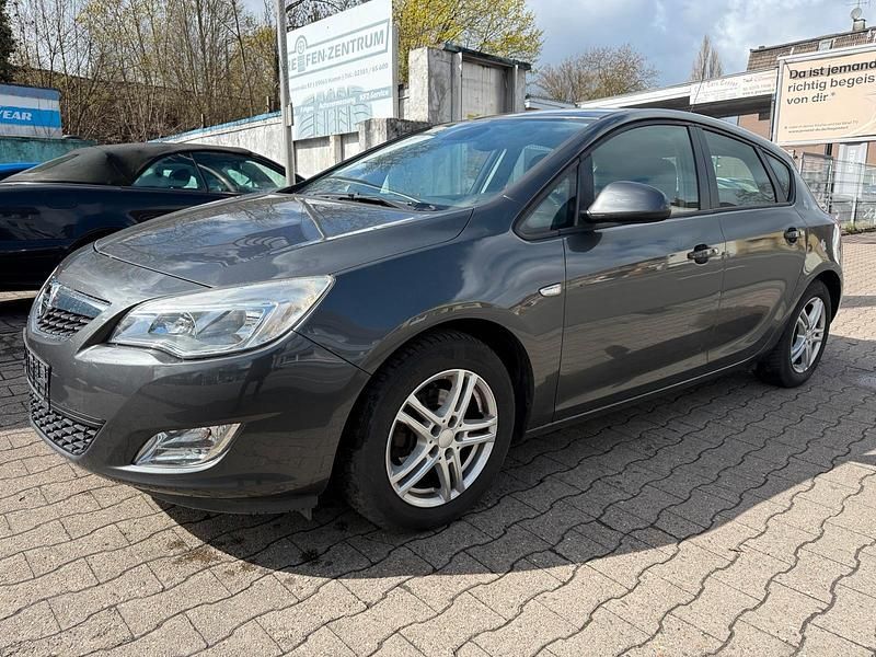 Gebraucht Opel Astra 140 PS (102 kW) 2010 Grau Limousine