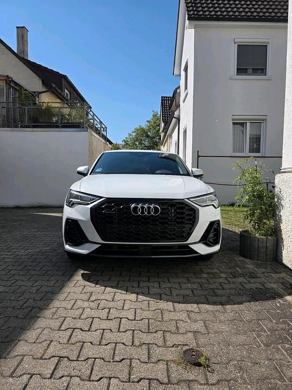 Weiß Gebraucht 2023 Audi Q3 Sportback SUV | 42.000 € (Fairer Preis) - Bild 1/4