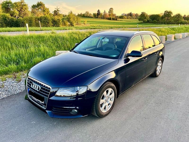 Gebraucht Audi A4 Ambition 211 PS (155 kW) 2011 Blau Kombi