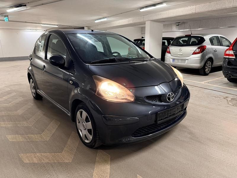 Gebraucht Toyota Aygo 67 PS (49 kW) 2005 Kleinwagen