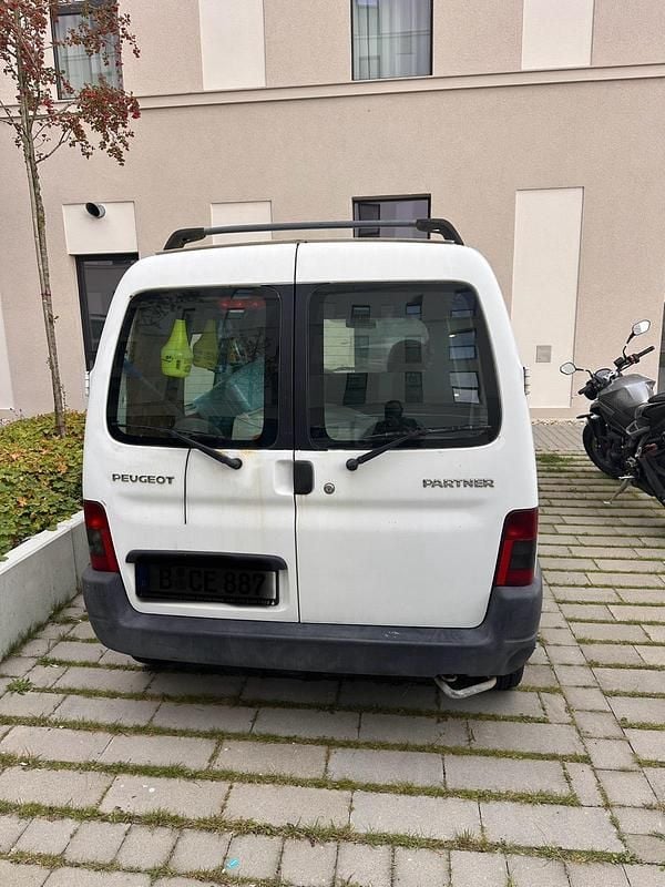 Gebraucht Peugeot Partner 96 PS (70 kW) 2006 Weiß Van / Kleinbus