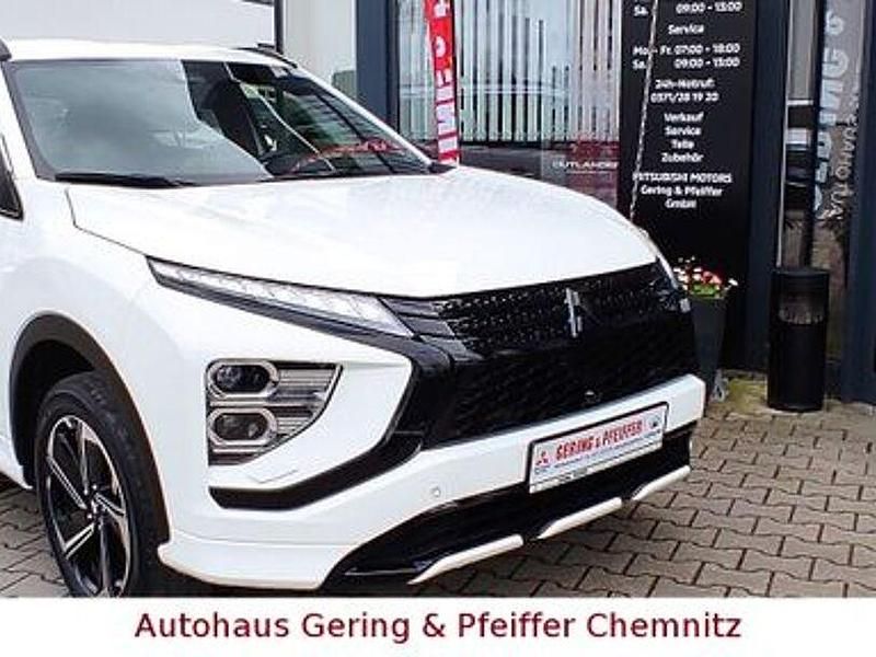 Gebraucht Mitsubishi Eclipse Cross Select 188 PS (138 kW) 2022 Weiß SUV