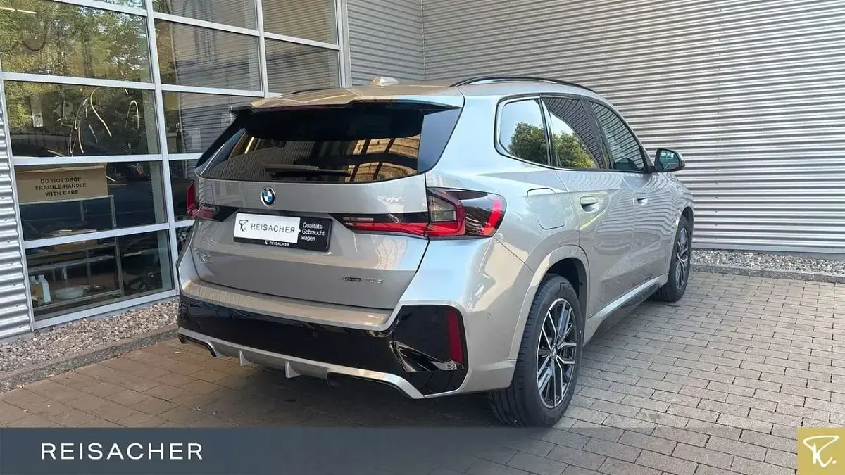Gebraucht BMW X1 M Sport 163 PS (119 kW) 2025 Spacesilber metallic SUV