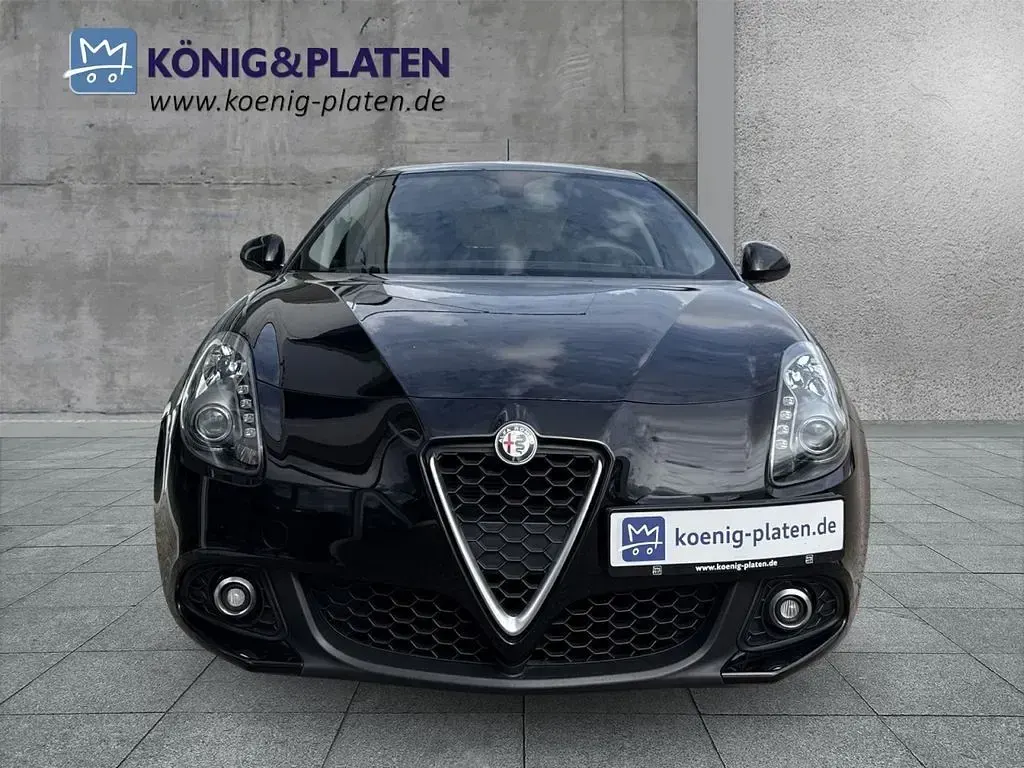 Gebraucht Alfa Romeo Giulietta Super 120 PS (88 kW) 2018 Colore esterno alfa schwarz Kleinwagen