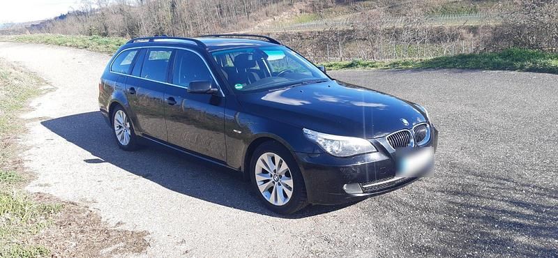 Gebraucht BMW 525 197 PS (144 kW) 2008 Schwarz Kombi