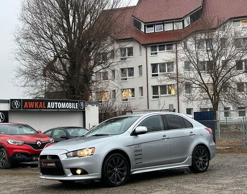 Silber Gebraucht 2009 Mitsubishi Lancer Sportback Inform Limousine | 4.750 € (Fairer Preis) - Bild 1/4