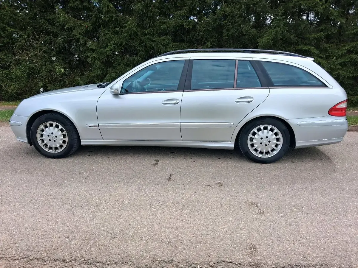 Gebraucht Mercedes E280 190 PS (139 kW) 2005 Silber Kombi