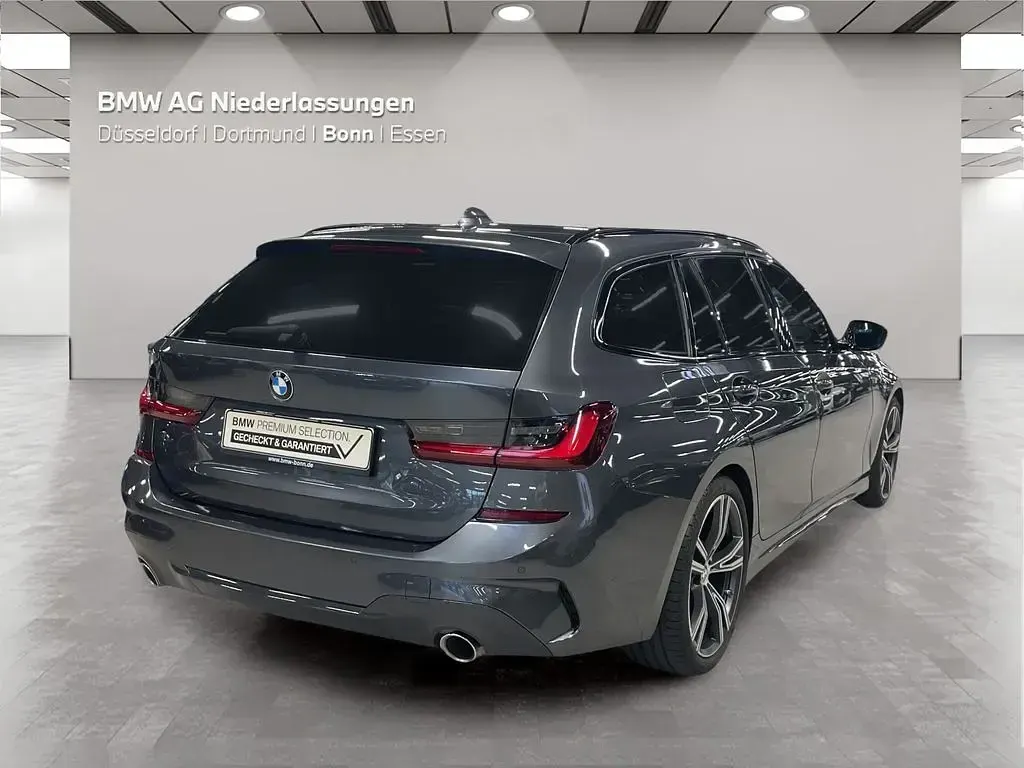 Gebraucht BMW 318 M Sport 156 PS (114 kW) 2022 Grau Kombi