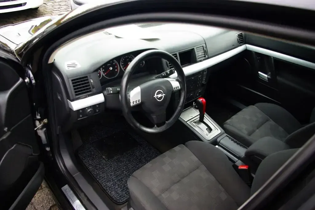 Gebraucht Opel Vectra GTS OPC 211 PS (155 kW) 2003 Schwarz Limousine