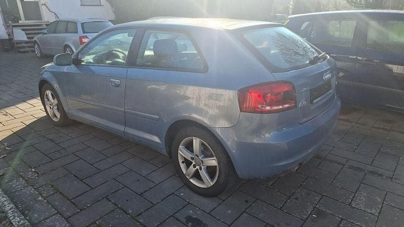 Gebraucht Audi A3 Attraction 90 PS (66 kW) 2010 Blau Kleinwagen