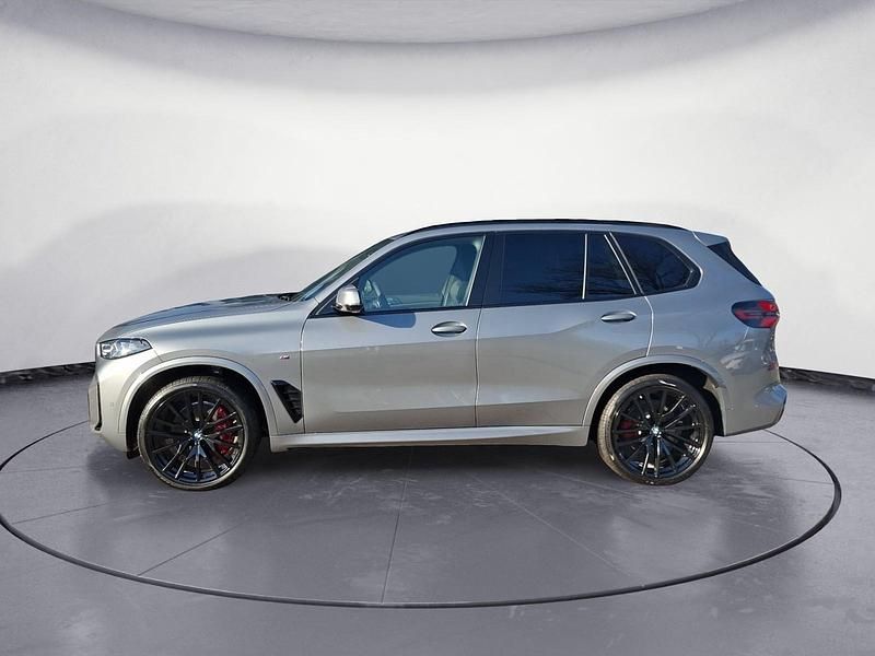 Neu BMW X5 352 PS (258 kW) 2026 Grau SUV