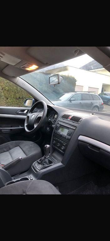 Gebraucht Skoda Octavia Classic 102 PS (75 kW) 2006 Schwarz Limousine