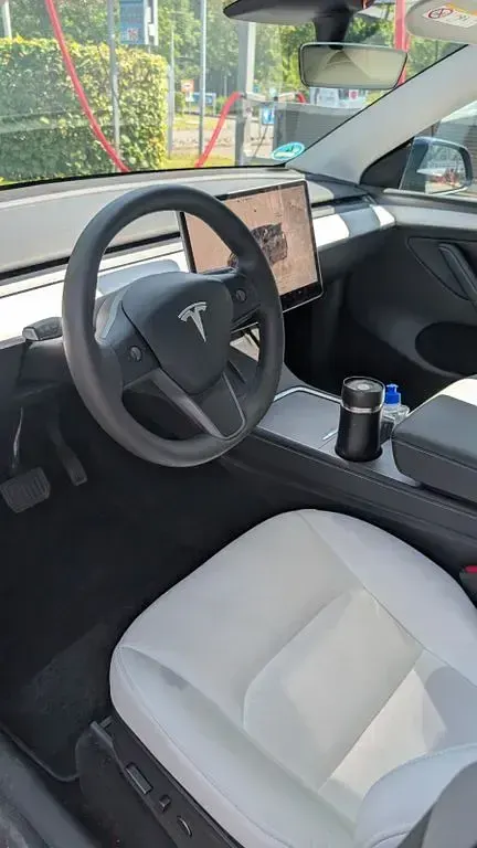 Gebraucht Tesla Model Y RWD 188 kW (256 PS) 2023 Grau SUV