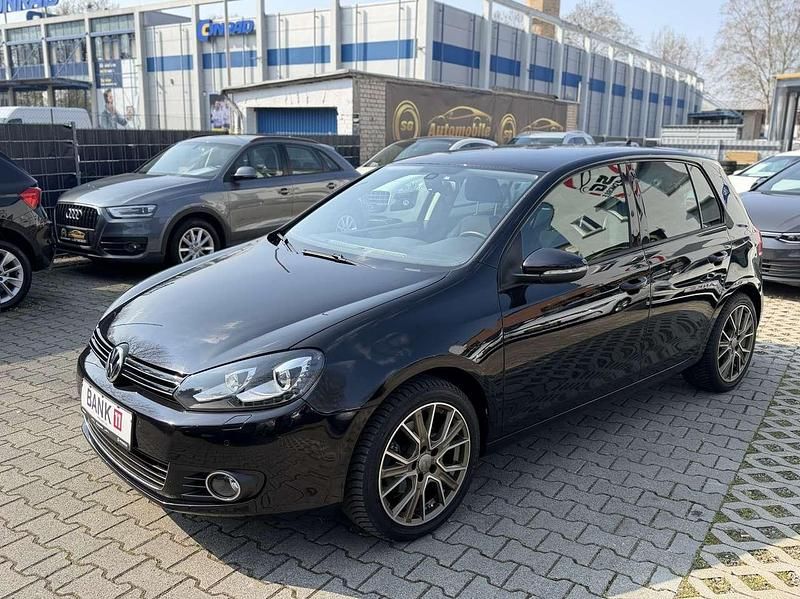 Gebraucht VW Golf VII Highline 122 PS (89 kW) 2012 Deep black perleffekt Kleinwagen