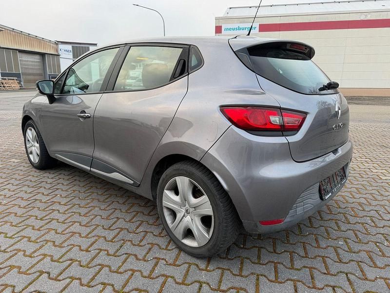 Gebraucht Renault Clio IV Dynamique 90 PS (66 kW) 2014 Grau Kleinwagen