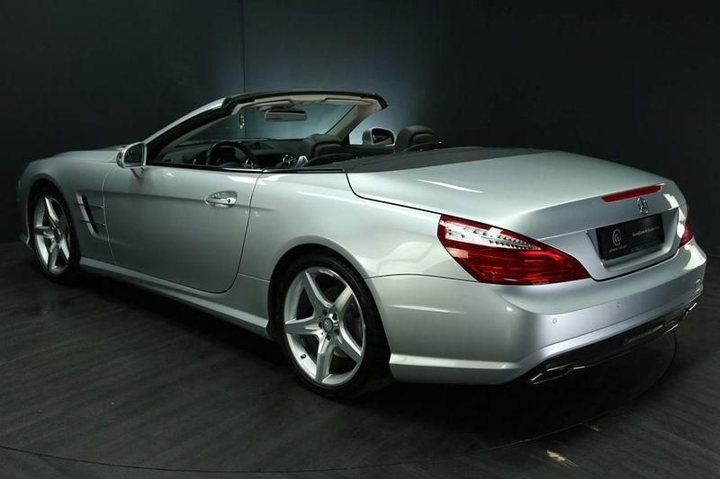 Gebraucht Mercedes SL500 435 PS (319 kW) 2015 Iridiumsilbermetallic 775 Cabrio