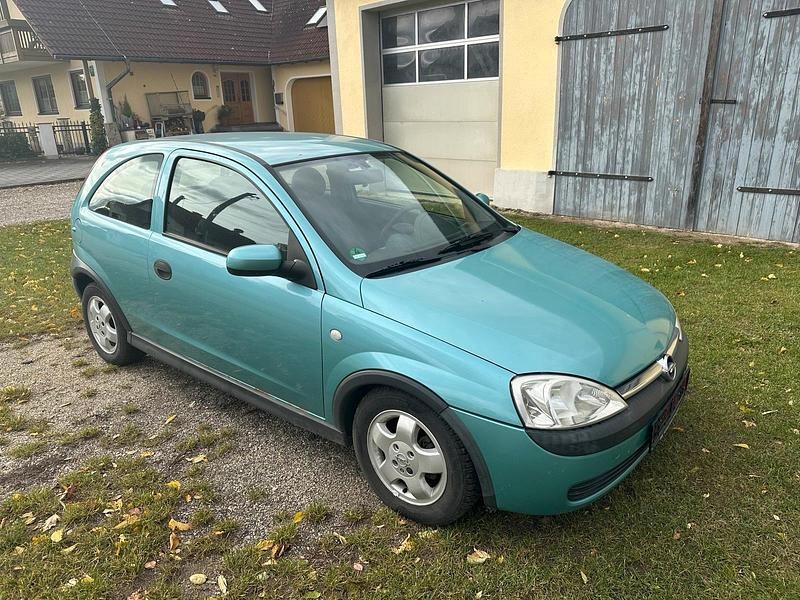 Grün Gebraucht 2002 Opel Corsa Kleinwagen | 1.250 € (Fairer Preis) - Bild 1/4