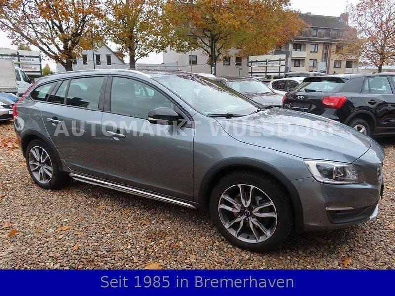 Gebraucht Volvo V60 190 PS (139 kW) 2016 Grau Kombi
