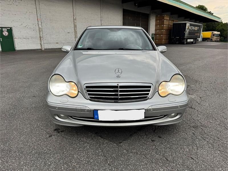 Gebraucht Mercedes C270 Avantgarde 170 PS (125 kW) 2001 Silber Limousine