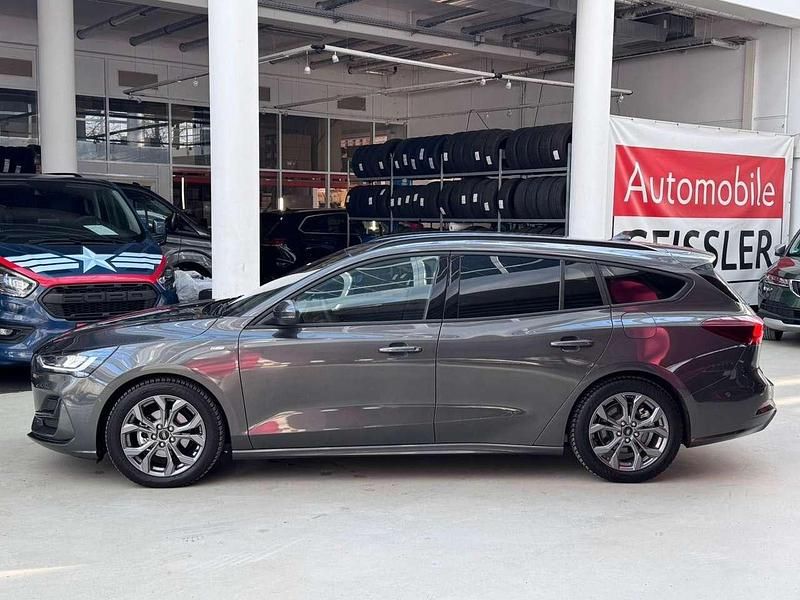 Gebraucht Ford Focus ST-Line X 155 PS (114 kW) 2024 Magnetic Kombi