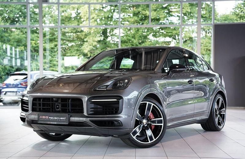 Grau Gebraucht 2021 Porsche Cayenne GTS Chrono SUV | 88.900 € (Etwas zu teuer) - Bild 1/3