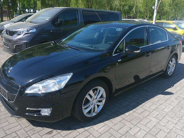 Schwarz perla nera Gebraucht 2013 Peugeot 508 Style Limousine | 4.700 € (Guter Preis) - Bild 1/3