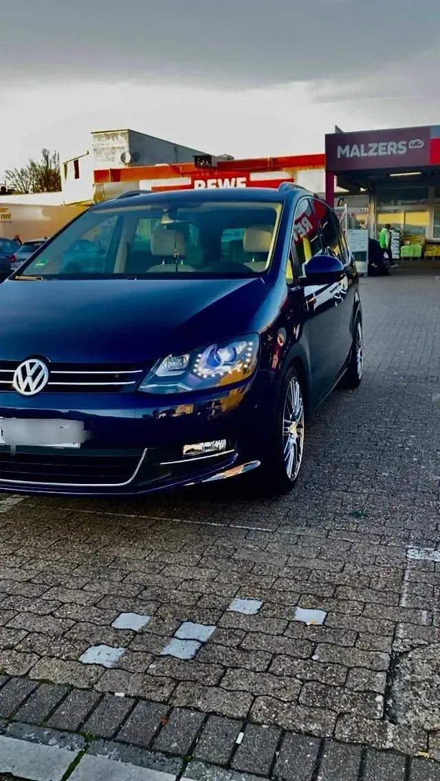 Gebraucht VW Sharan 140 PS (102 kW) 2015 Blau Van / Kleinbus