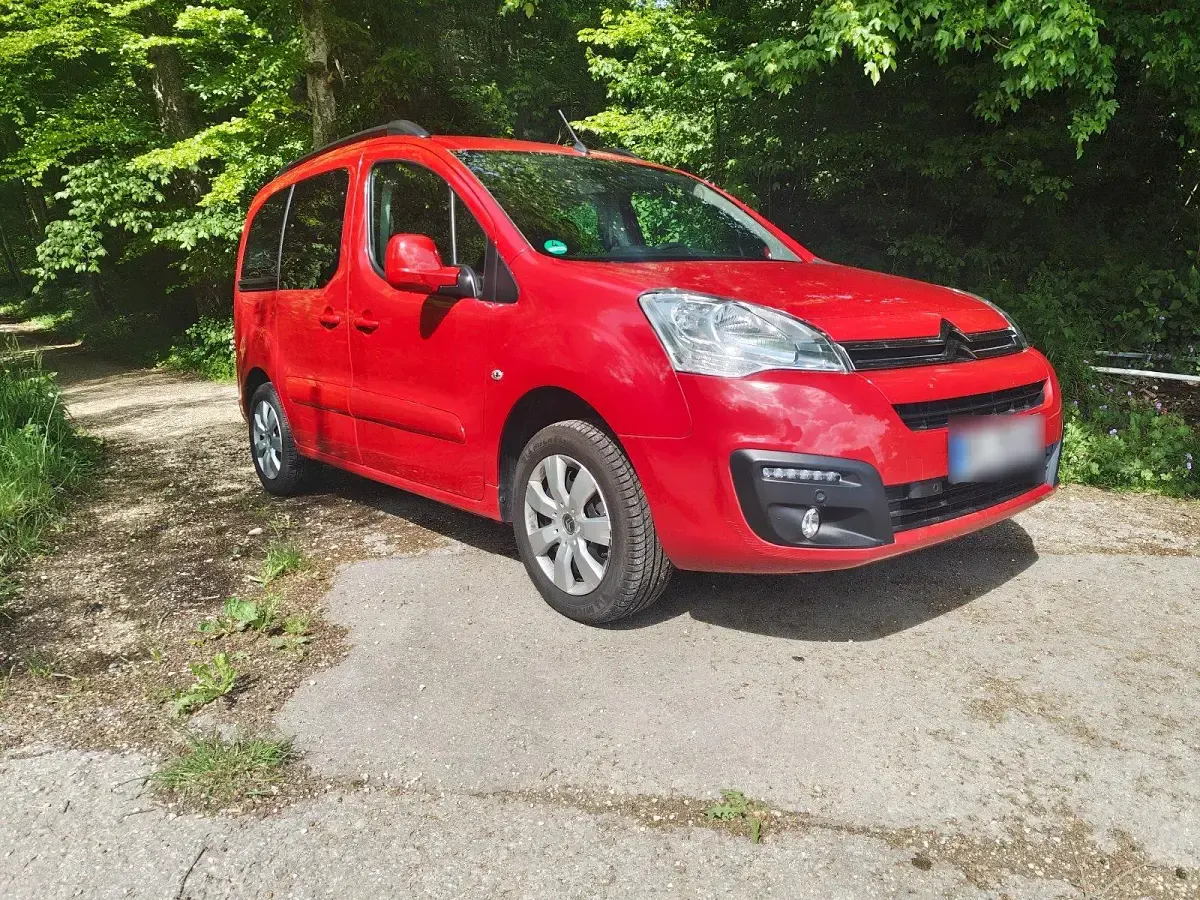 Gebraucht Citroën Berlingo PureTech 110 PS (80 kW) 2017 Rot Van / Kleinbus