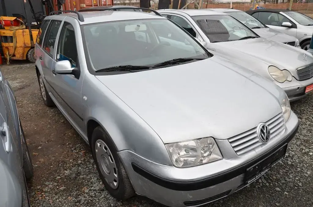 Gebraucht VW Bora Basis 105 PS (77 kW) 2000 Silber Limousine