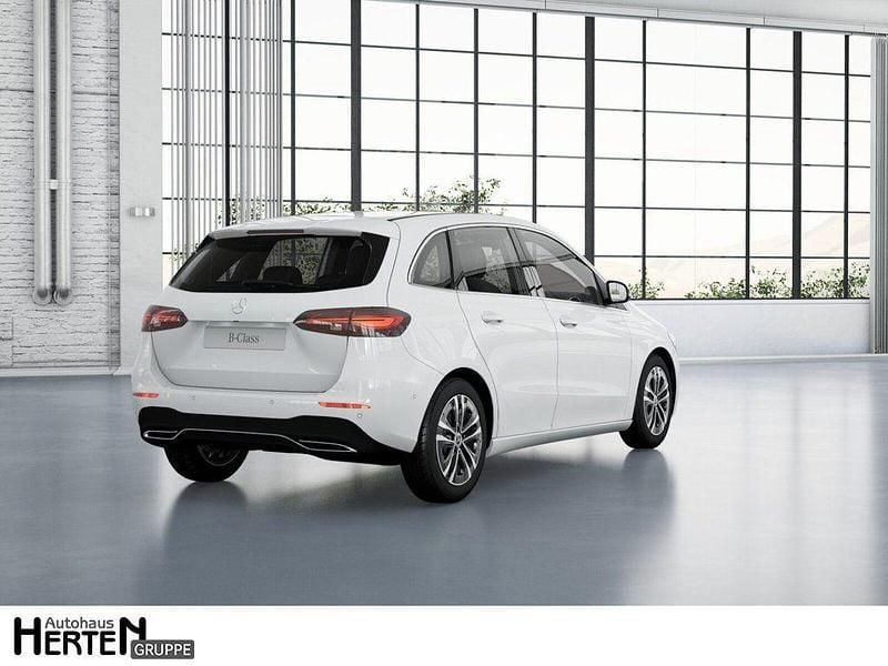 Gebraucht Mercedes B200 Progressive 163 PS (119 kW) 2025 Unilack polarweiß Van / Kleinbus