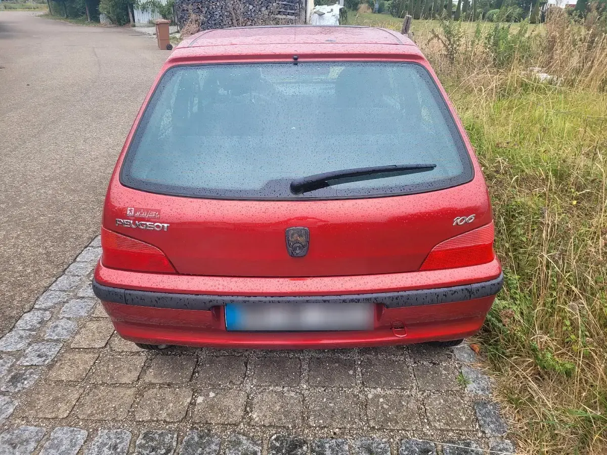Gebraucht Peugeot 106 60 PS (44 kW) 2002 Rot Kleinwagen