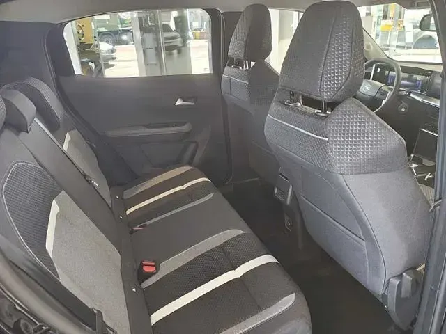 Neu Opel Frontera 145 PS (106 kW) 2026 Schwarz SUV