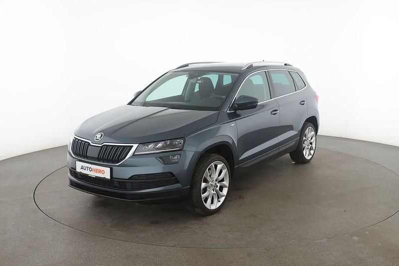 Grau Gebraucht 2020 Skoda Karoq Drive SUV | 26.540 € (Fairer Preis) - Bild 1/3