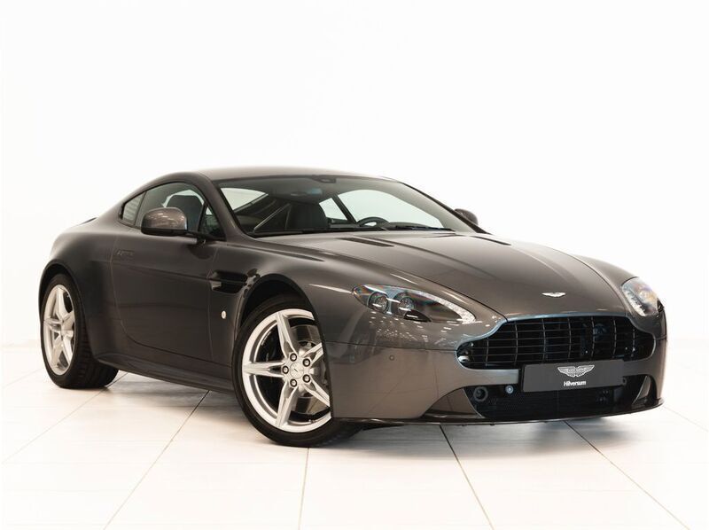 Grau Gebraucht 2016 Aston Martin V8 Vantage Coupé | 122.500 € - Bild 1/4