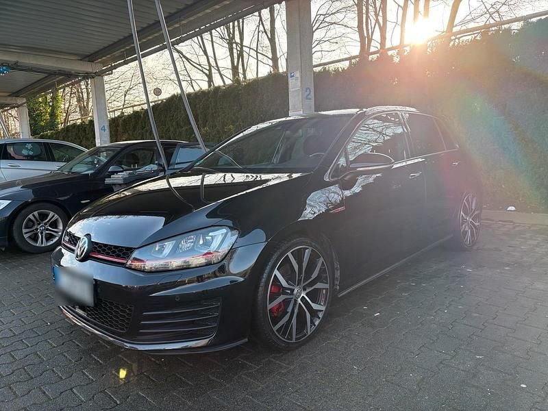 Gebraucht VW Golf VII GTI 220 PS (161 kW) 2015 Schwarz Kombi