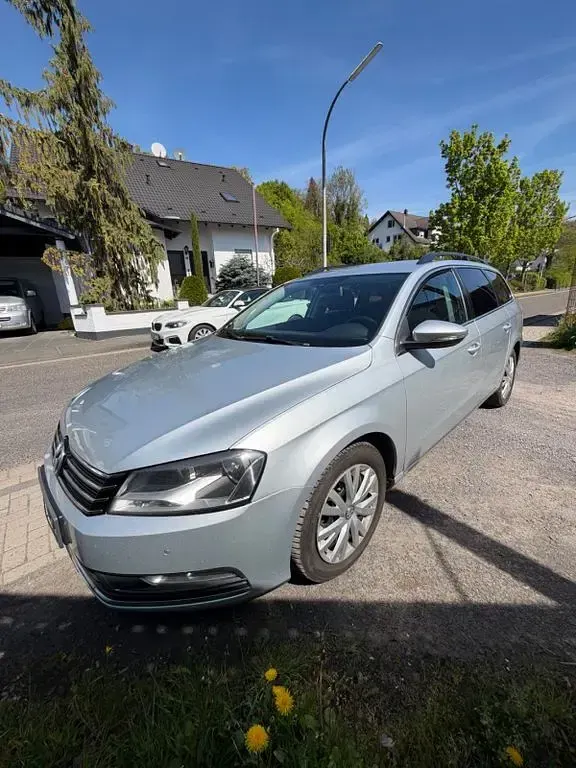 Gebraucht VW Passat Comfortline 140 PS (102 kW) 2014 Silber Kombi