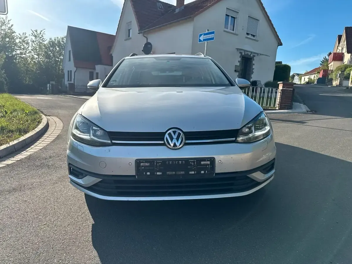 Second-hand VW Golf VII 115 CP (84 kW) 2018 Argintiu Break