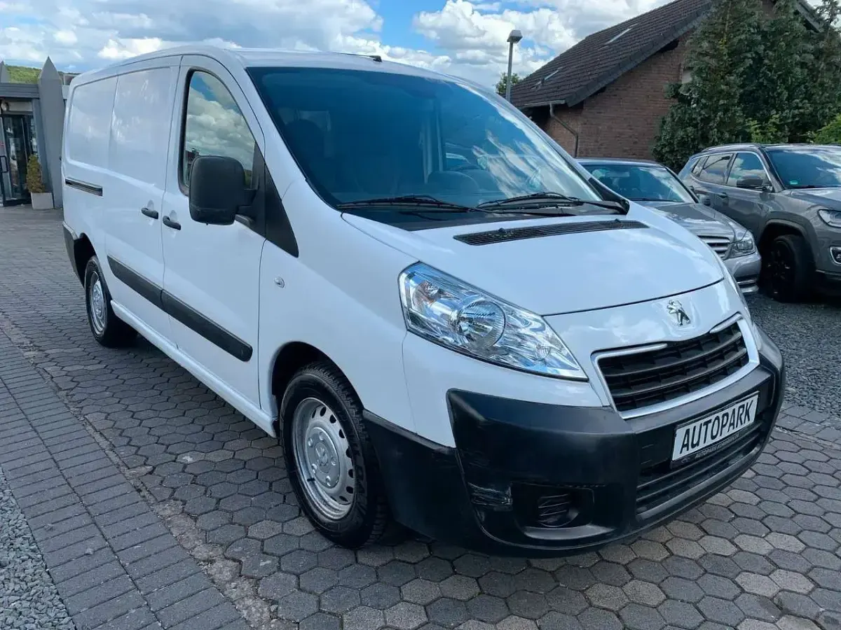 Gebraucht Peugeot Expert 128 PS (94 kW) 2013 Weiß Van
