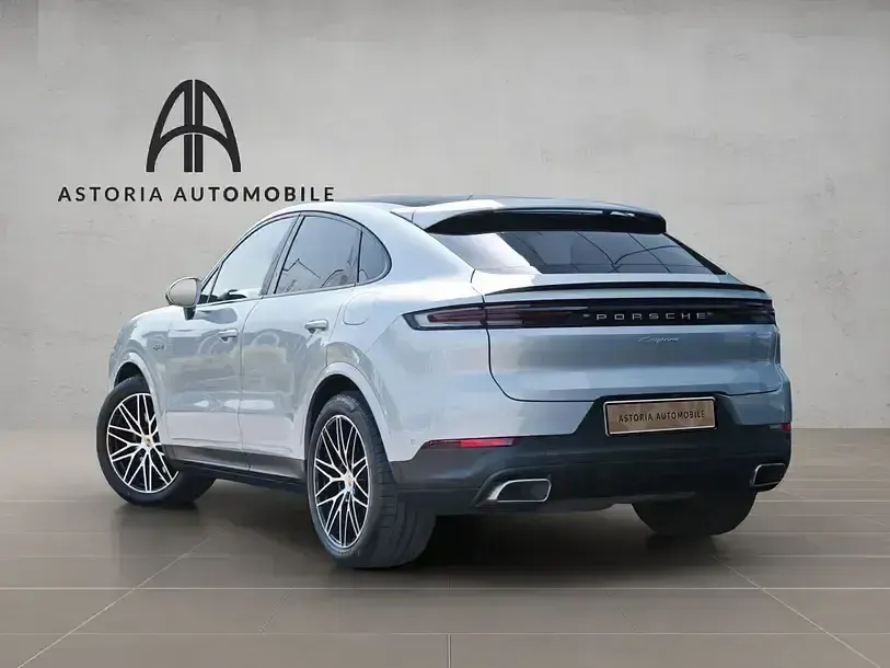 Gebraucht Porsche Cayenne 470 PS (345 kW) 2025 Silber SUV
