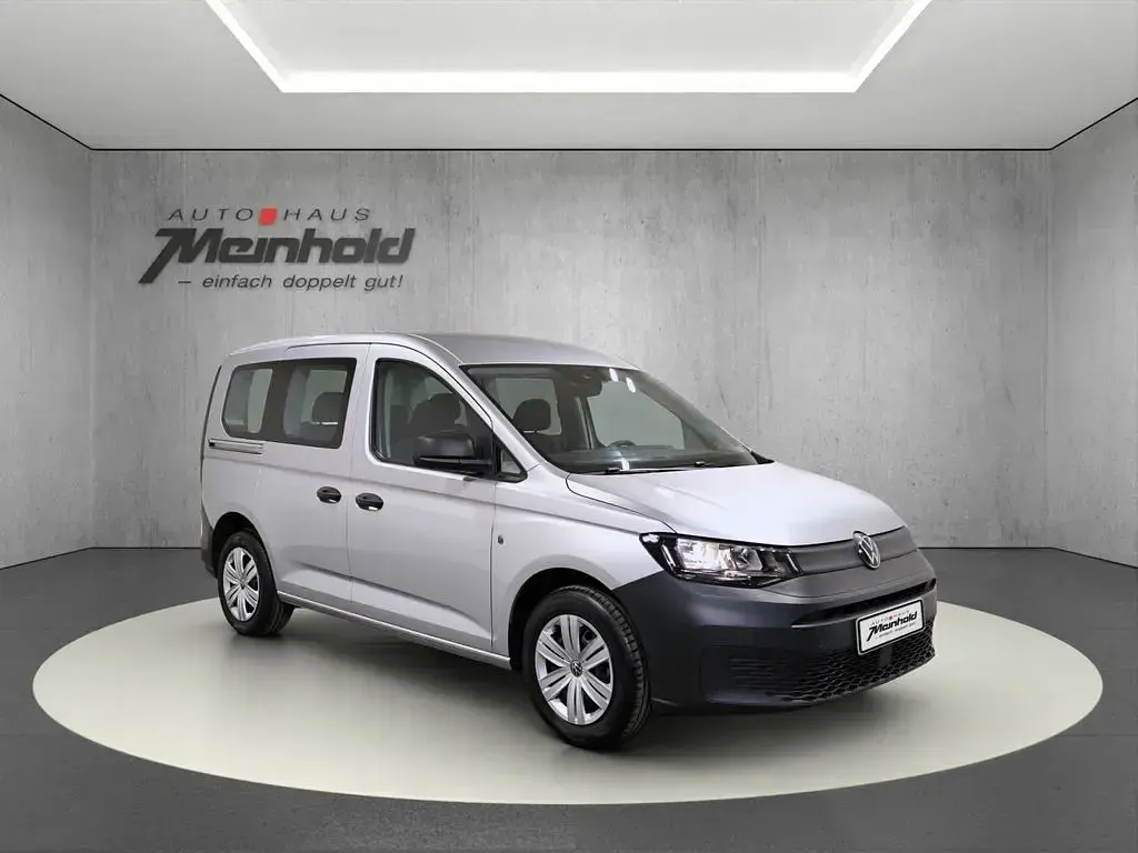 Gebraucht VW Caddy Basis 114 PS (83 kW) 2022 Reflexsilber metallic Van / Kleinbus