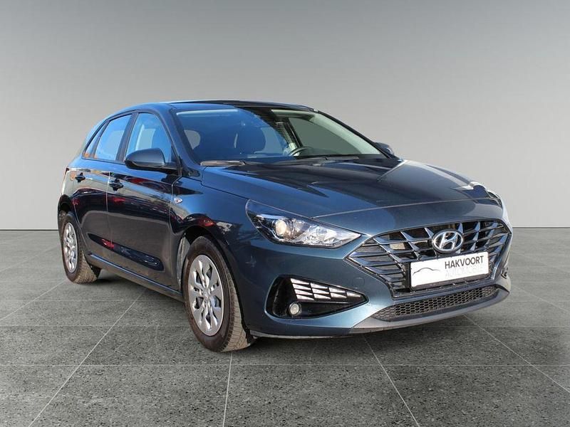 Gebraucht Hyundai i30 120 PS (88 kW) 2023 Blau teal Limousine