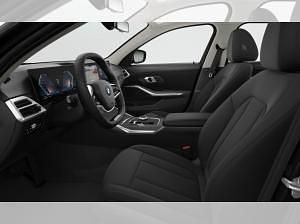 Neu BMW 318 Efficient Dynamics 156 PS (114 kW) 2025 Schwarz (schwarz uni) Kombi