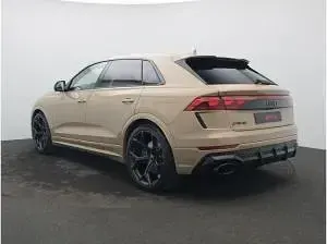 Neu Audi RS Q8 Performance 640 PS (470 kW) 2026 Gold (sakhirgold metallic) SUV