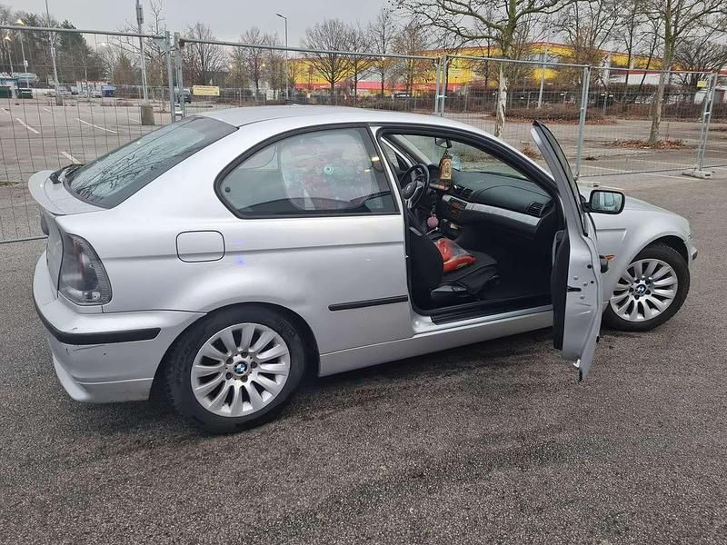 Gebraucht BMW 316 116 PS (85 kW) 2002 Silber Limousine