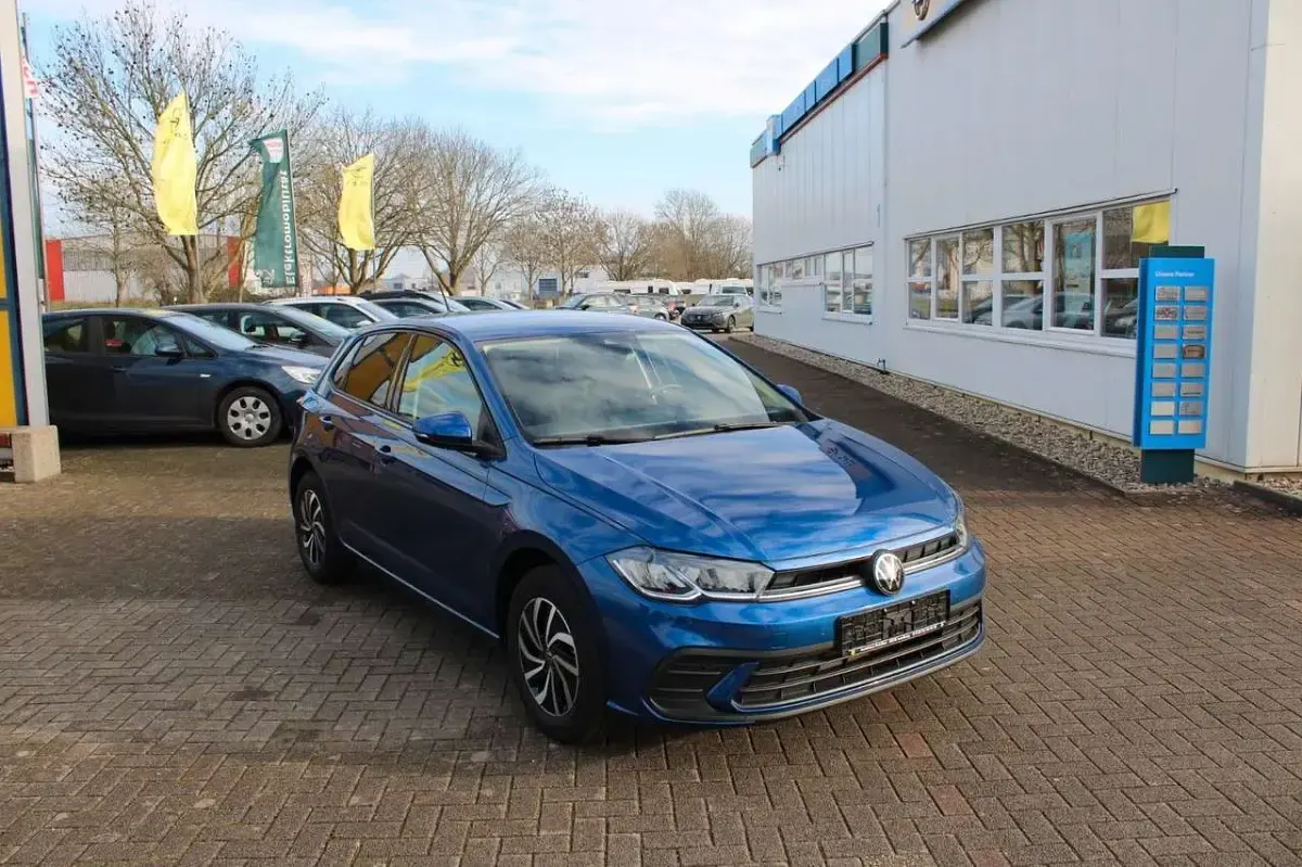 Gebraucht VW Polo Life 95 PS (69 kW) 2025 Reef blue metallic Kleinwagen