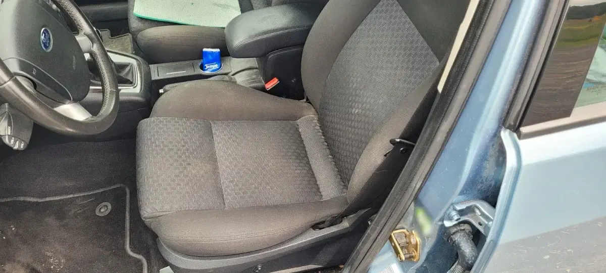 Gebraucht Ford Mondeo Ghia 145 PS (106 kW) 2006 Blau Kombi