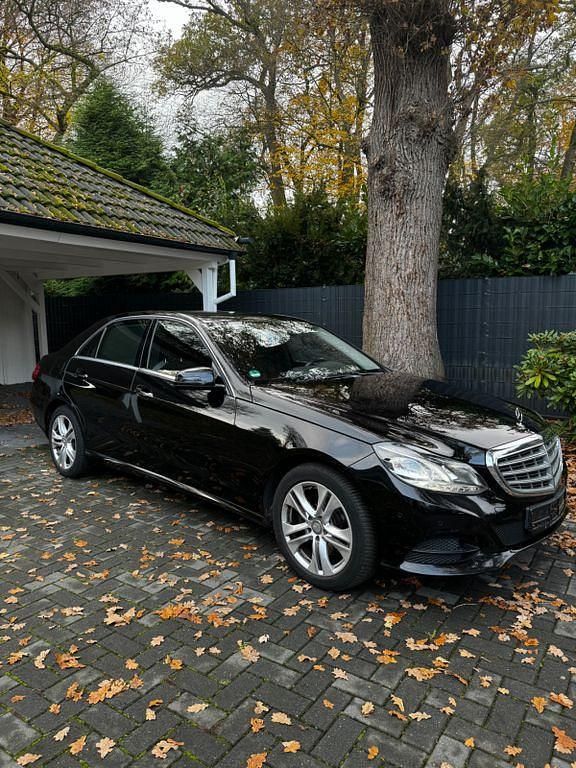 Gebraucht Mercedes E350 258 PS (189 kW) 2015 Schwarz Limousine